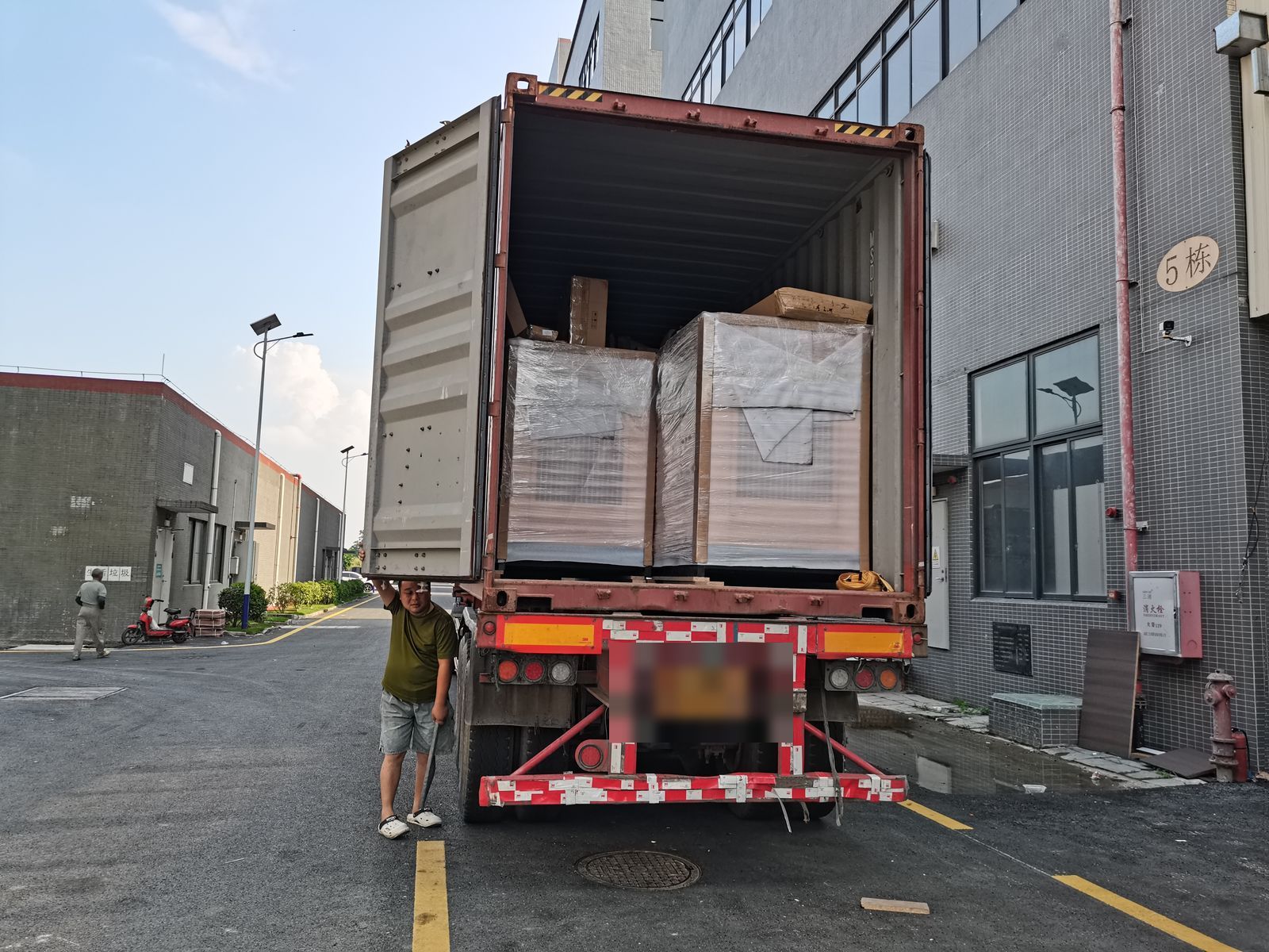Furniture wrapped and protected in container